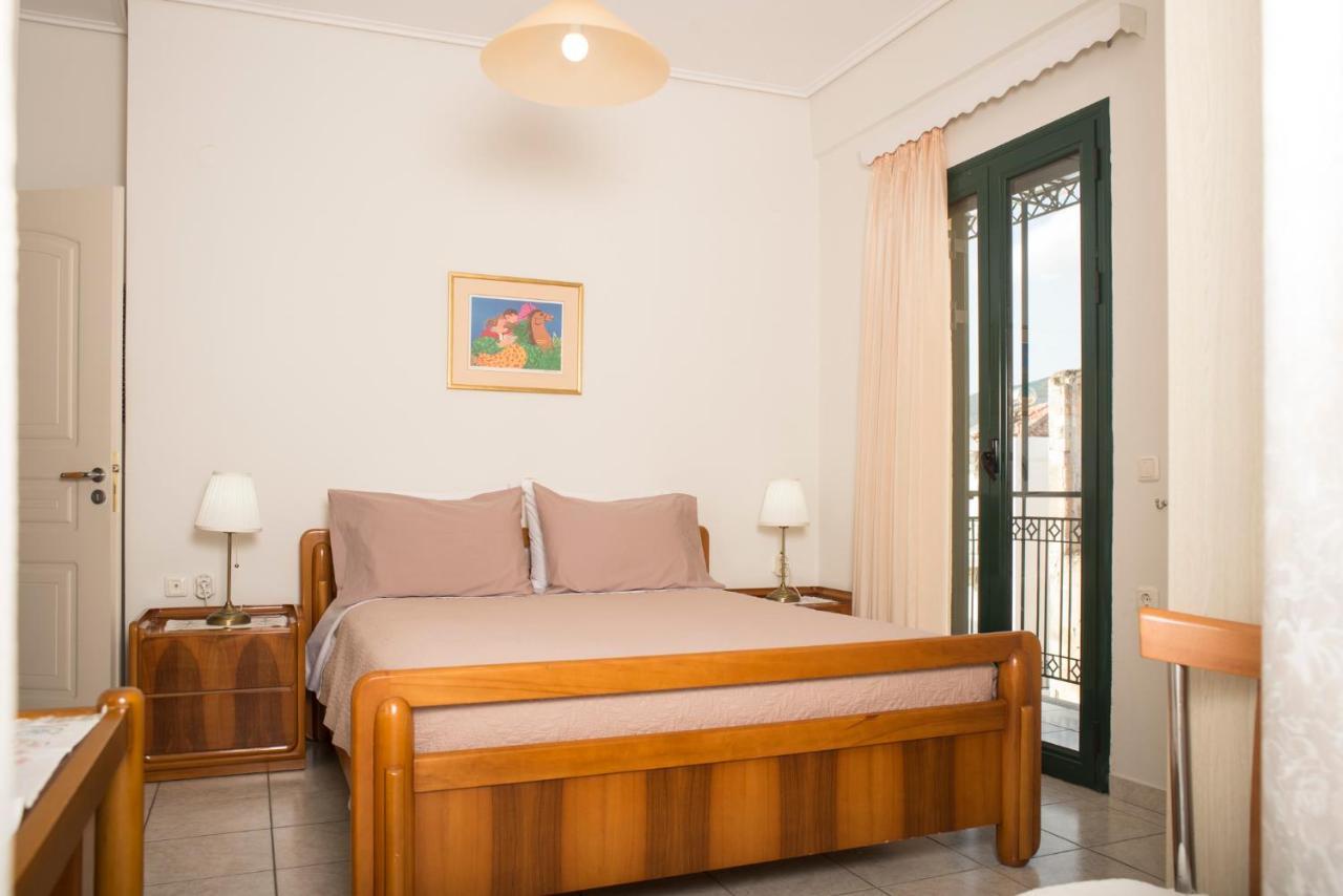 Maisonette With Garden In The Heart Of The Historical Kalamata Center Zewnętrze zdjęcie