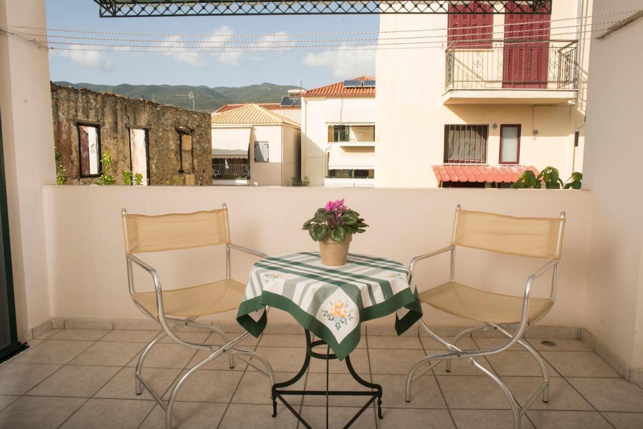Maisonette With Garden In The Heart Of The Historical Kalamata Center Zewnętrze zdjęcie
