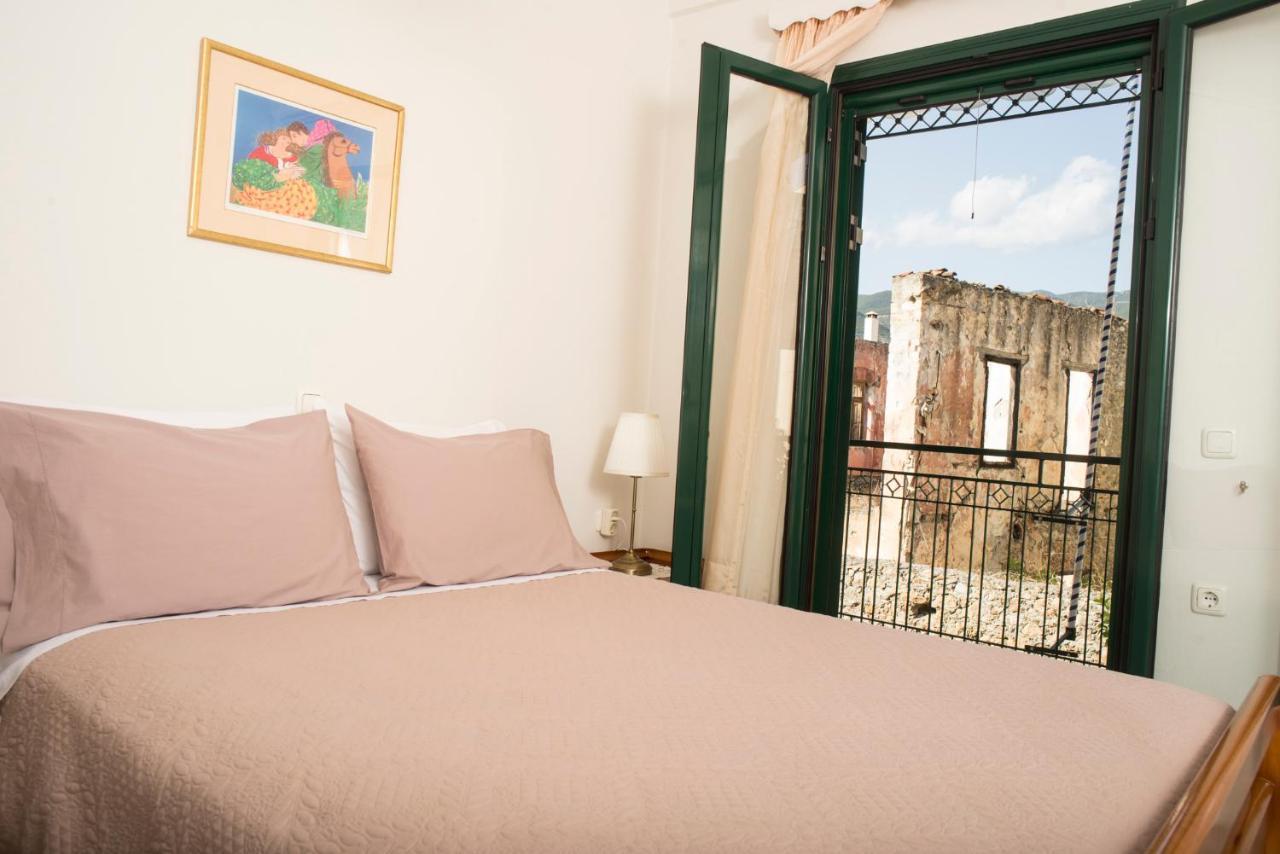 Maisonette With Garden In The Heart Of The Historical Kalamata Center Zewnętrze zdjęcie