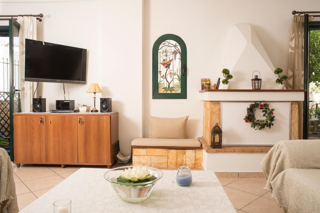 Maisonette With Garden In The Heart Of The Historical Kalamata Center Zewnętrze zdjęcie
