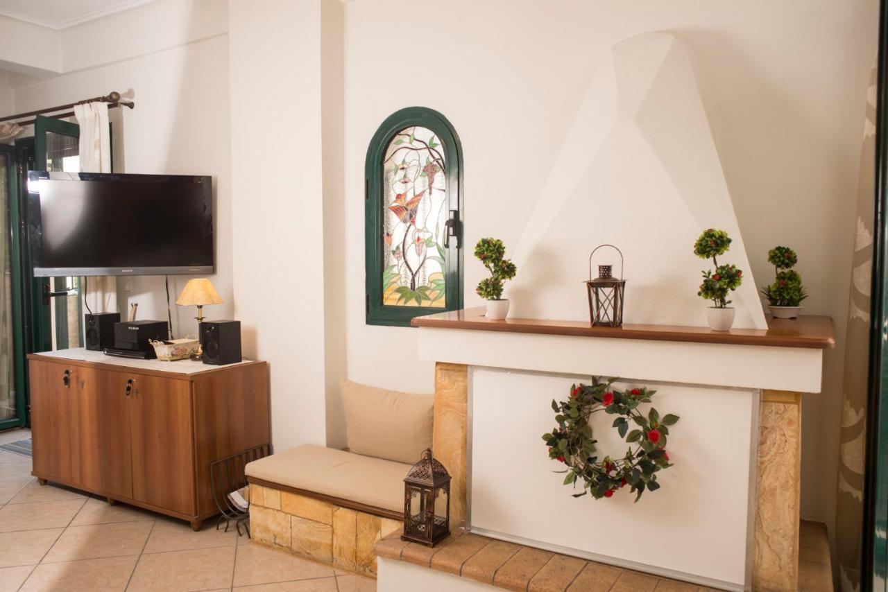 Maisonette With Garden In The Heart Of The Historical Kalamata Center Zewnętrze zdjęcie