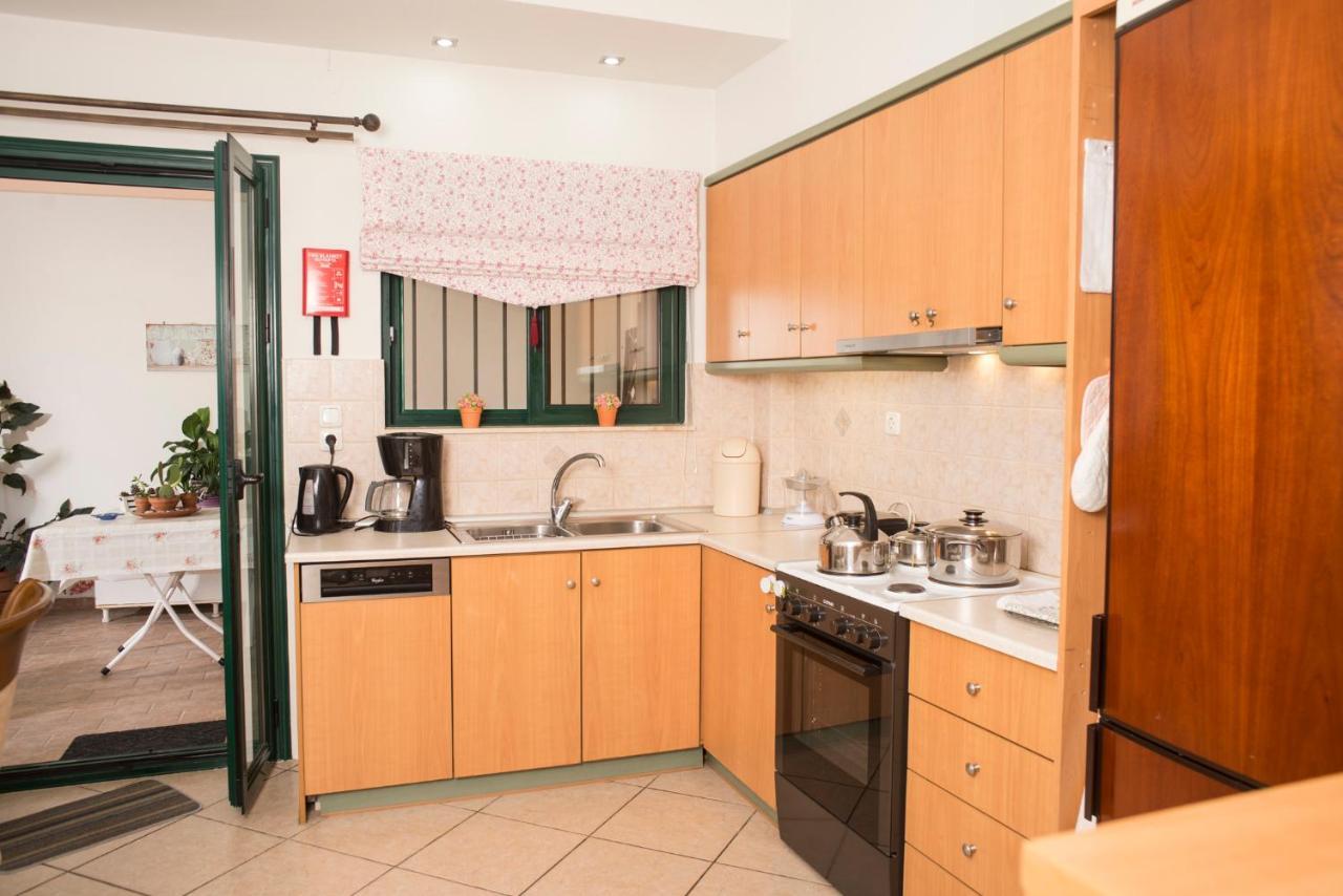 Maisonette With Garden In The Heart Of The Historical Kalamata Center Zewnętrze zdjęcie
