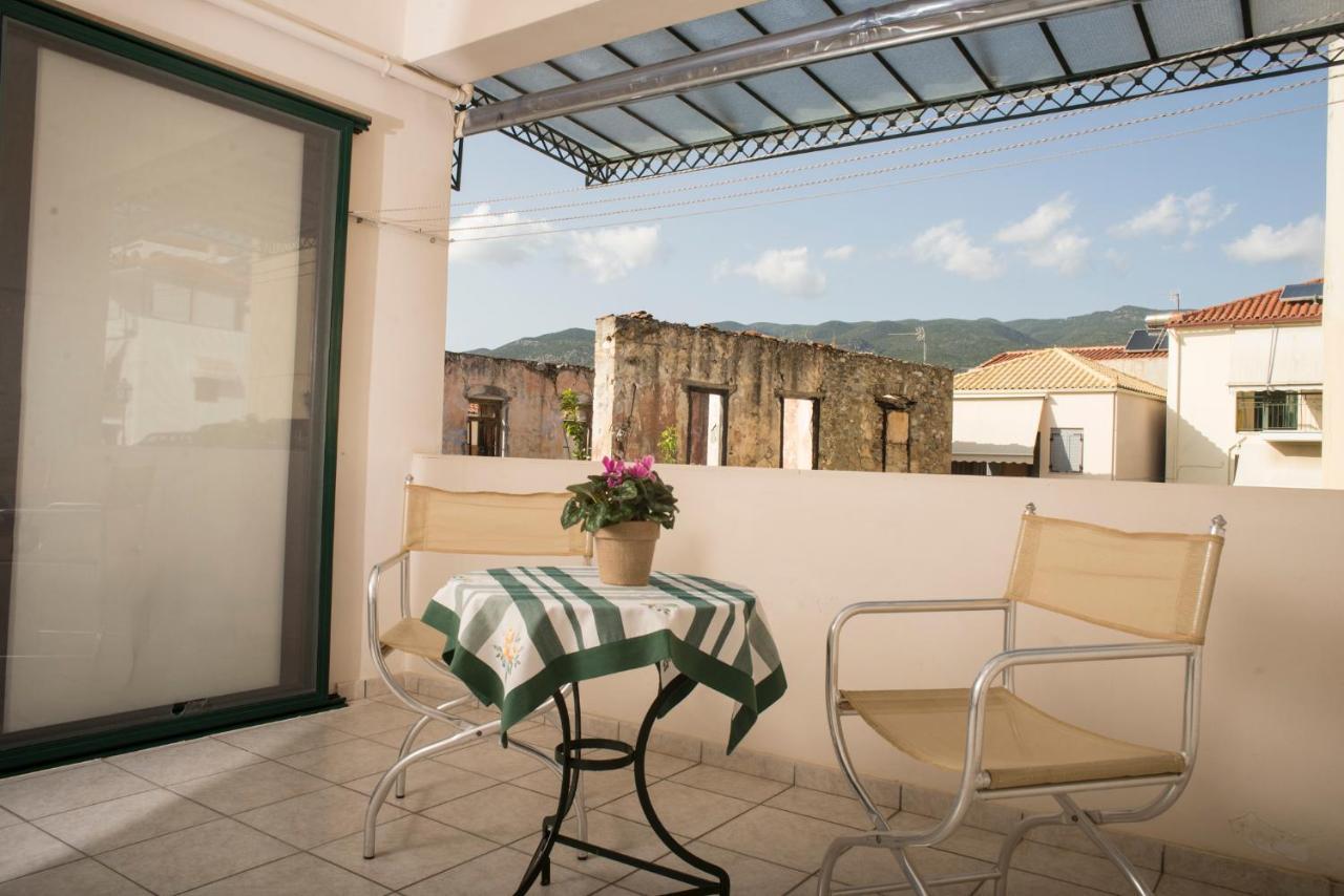 Maisonette With Garden In The Heart Of The Historical Kalamata Center Zewnętrze zdjęcie