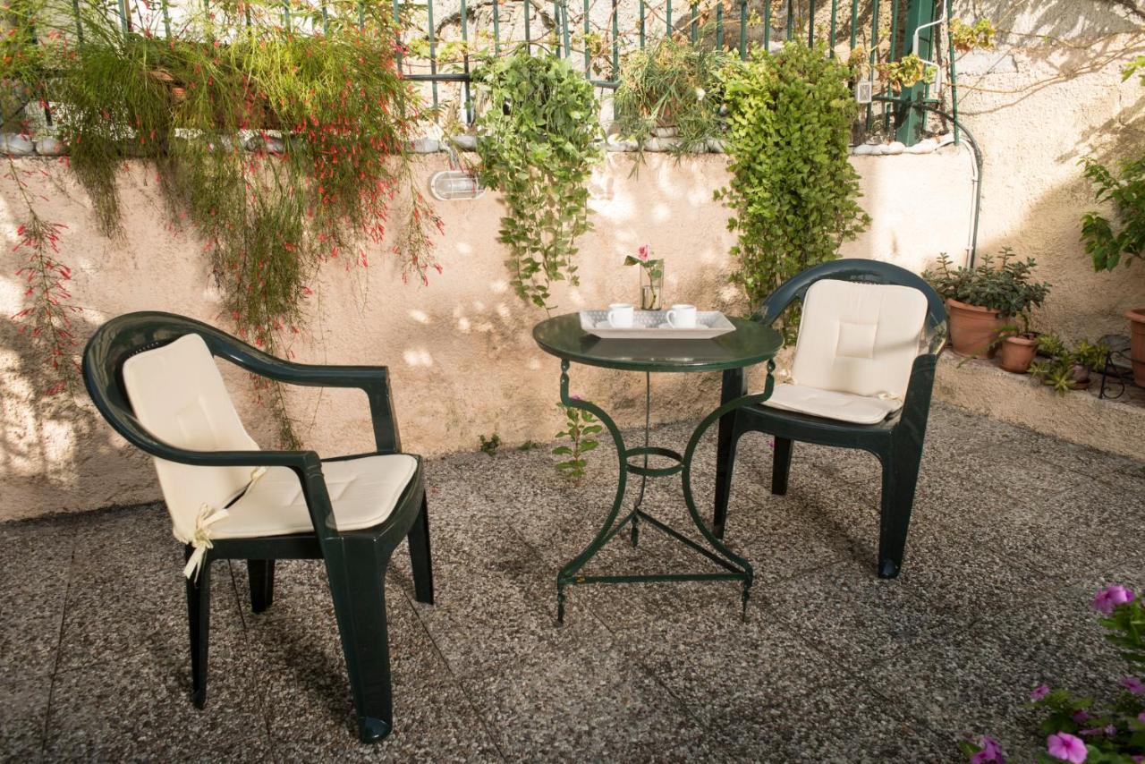Maisonette With Garden In The Heart Of The Historical Kalamata Center Zewnętrze zdjęcie